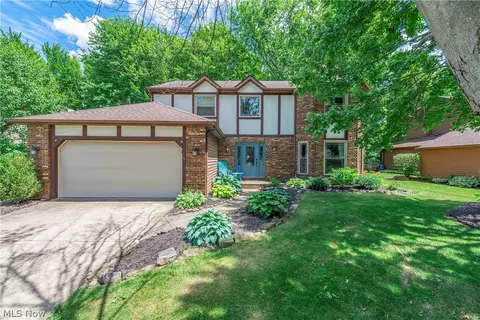 21573 Montclare Blvd, Strongsville, OH 44149