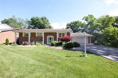 328 Country Club Blvd, Weirton, WV 26062