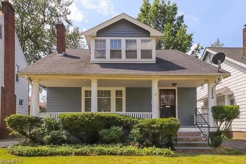 3554 Raymont Blvd, University Heights, OH 44118