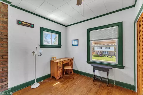 Entry Way - 85 E 201 St, Euclid, OH 44123 photo 2 of 2