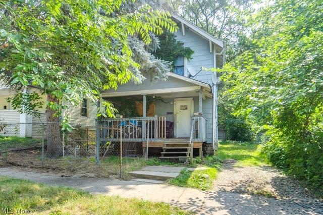 1131 Victory St, Akron, OH 44301