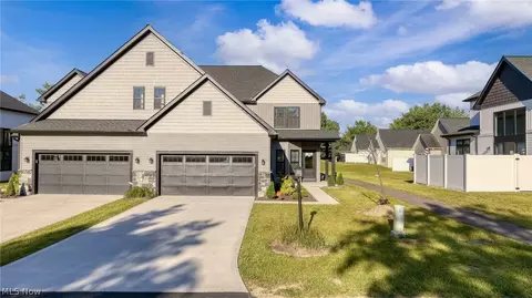 8761 Windfall Ct, North Royalton, OH 44133