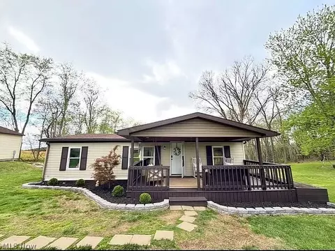 5591 Wylie Ridge Rd, New Cumberland, WV 26047