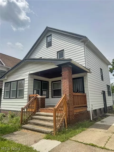 4928 E 84th St, Garfield Heights, OH 44125