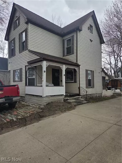 892 Wheelock Rd, Cleveland, OH 44103