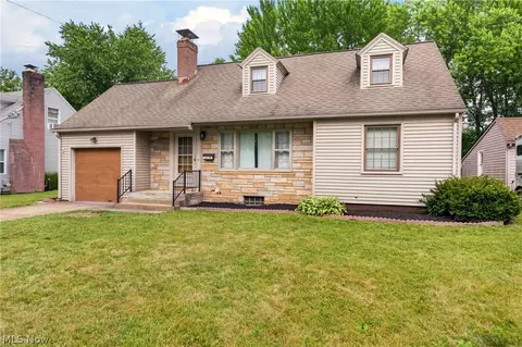 3209 Hermosa Dr, Youngstown, OH 44511