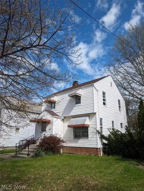 18707 Shawnee Ave, Cleveland, OH 44119