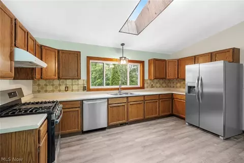 1038 E 21st St, Ashtabula, OH 44004 photo 6