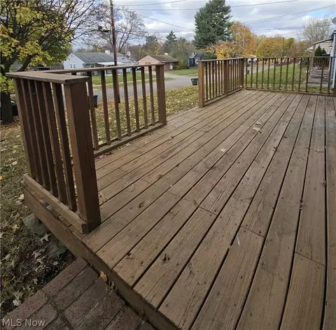873 Kickapoo Ave, Akron, OH 44305 photo 2