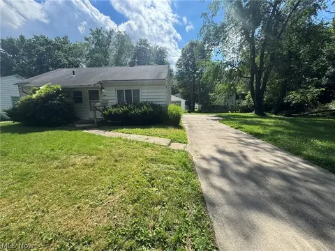766 Valdes Ave, Akron, OH 44320