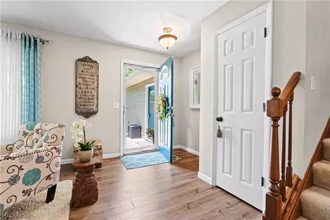 Entry Way - 755 Bedford Ave, Elyria, OH 44035 photo 1 of 4