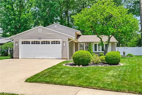 755 Bedford Ave, Elyria, OH 44035