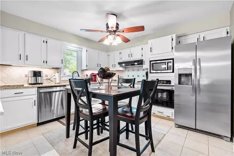 Kitchen - 755 Bedford Ave, Elyria, OH 44035 photo 6 of 6