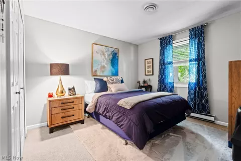 Bedroom - 755 Bedford Ave, Elyria, OH 44035 photo 3 of 4