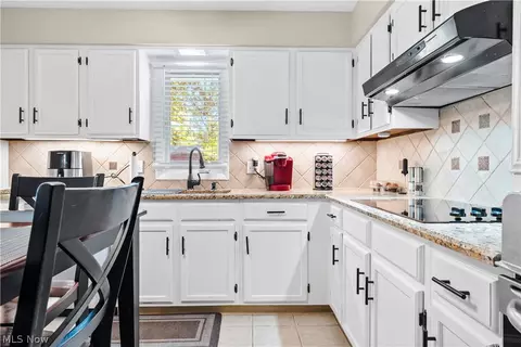 Kitchen - 755 Bedford Ave, Elyria, OH 44035 photo 1 of 6