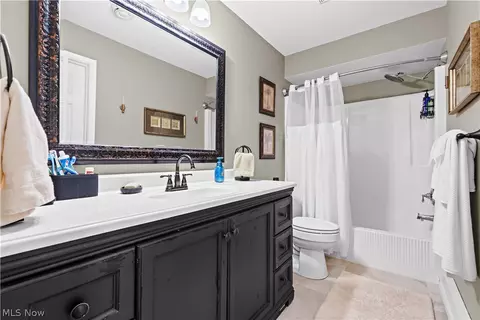 Bath - 755 Bedford Ave, Elyria, OH 44035 photo 1 of 2