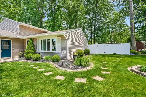 Exterior - 755 Bedford Ave, Elyria, OH 44035 photo 2 of 8