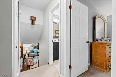 Entry Way - 755 Bedford Ave, Elyria, OH 44035 photo 4 of 4