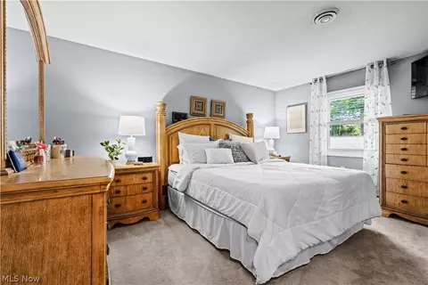 Bedroom - 755 Bedford Ave, Elyria, OH 44035 photo 1 of 4