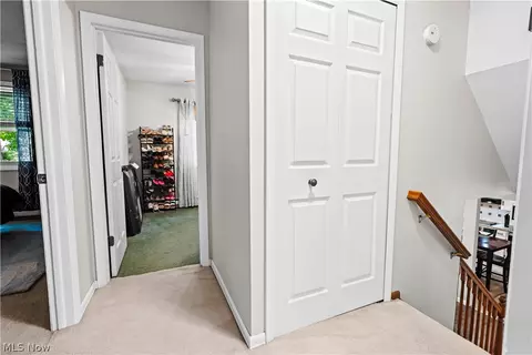 Entry Way - 755 Bedford Ave, Elyria, OH 44035 photo 3 of 4