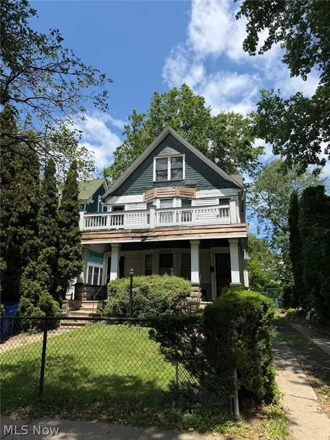 13709 Earlwood Rd, Cleveland, OH 44110