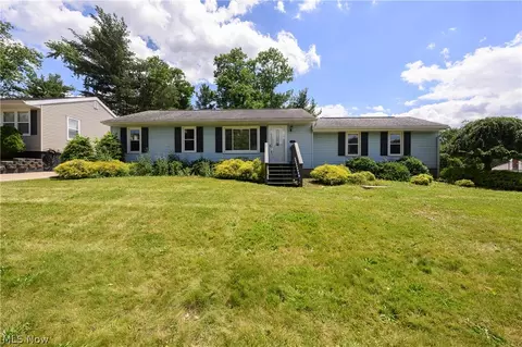 254 Ohio Ave NW, New Philadelphia, OH 44663