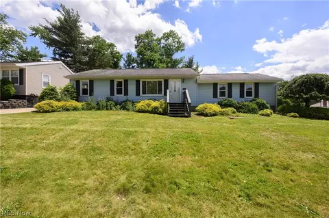 254 Ohio Ave NW, New Philadelphia, OH 44663
