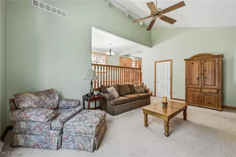 1102 E 9th St, Salem, OH 44460 photo 22