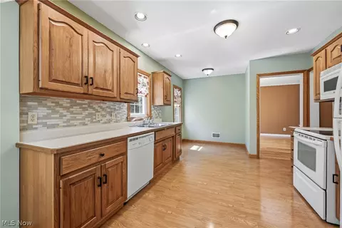 1102 E 9th St, Salem, OH 44460 photo 14