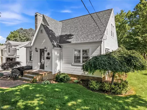 1102 E 9th St, Salem, OH 44460 photo 3