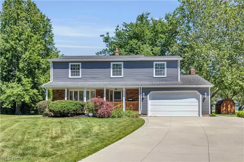 8834 Arrowood Ct, Mentor, OH 44060