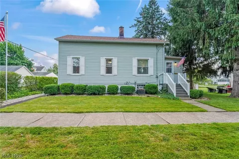 629 Clinton St, Niles, OH 44446