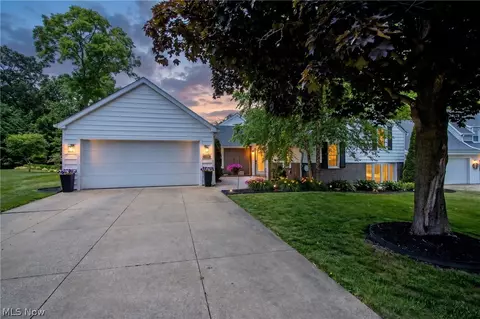 733 Phillips Rd NE, Massillon, OH 44646
