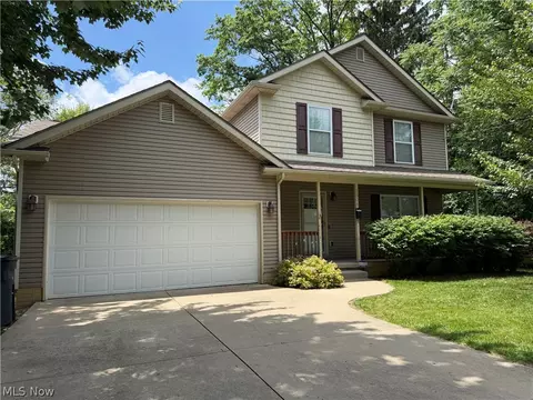1504 White Ave, Akron, OH 44307