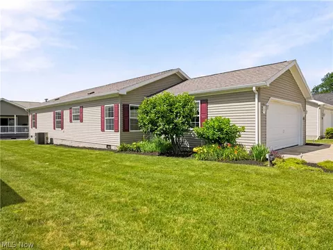 Exterior - 313 Gemini Dr, Dover, OH 44622 photo 3 of 3