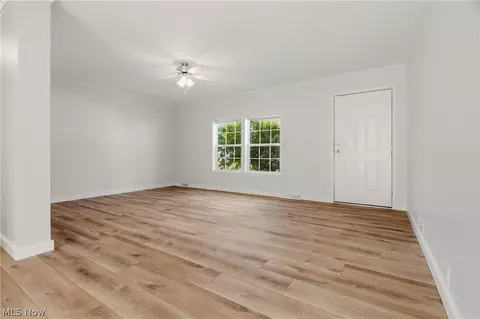 Living - 313 Gemini Dr, Dover, OH 44622 photo 1 of 3