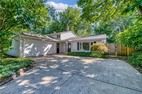 3171 Van Aken Blvd, Shaker Heights, OH 44120