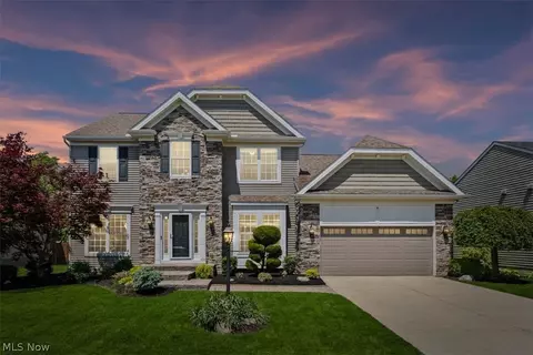 34592 Braemore Dr, North Ridgeville, OH 44039