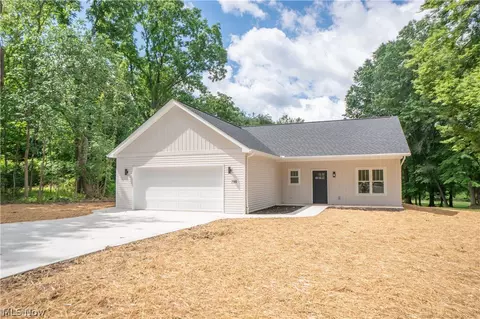 796 Southeast Ave, Tallmadge, OH 44278