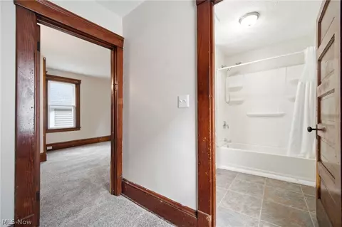 433 3rd St, Elyria, OH 44035 photo 18