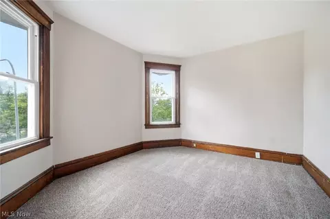 433 3rd St, Elyria, OH 44035 photo 15