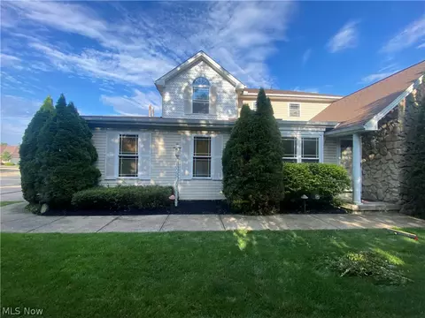 807 Timberlake Trail Dr, Brunswick, OH 44212