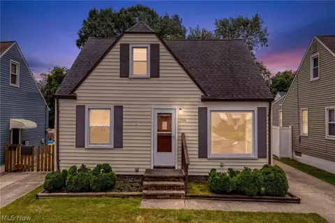 12908 York Blvd, Garfield Heights, OH 44125