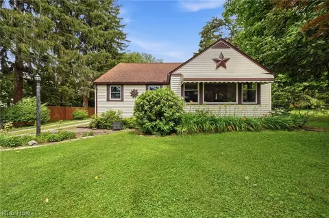 7228 Austinburg Rd, Ashtabula, OH 44004