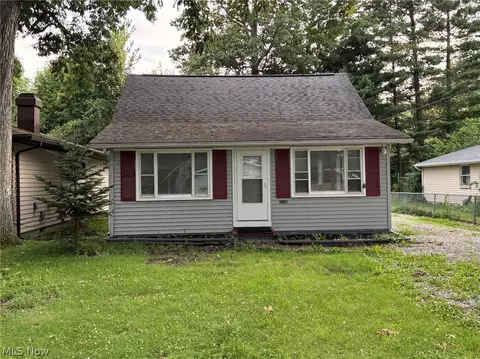 656 Hazelwood Ave, Vermilion, OH 44089