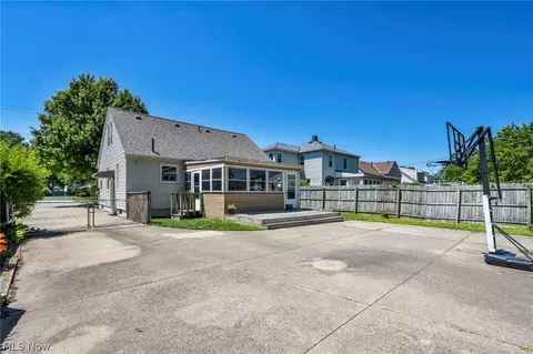 517 Gulf Rd, Elyria, OH 44035 photo 40