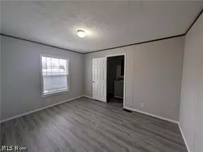 235 Cedar Brook Dr, Elyria, OH 44035 photo 7