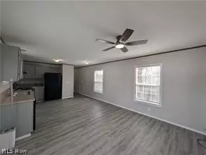 235 Cedar Brook Dr, Elyria, OH 44035 photo 4