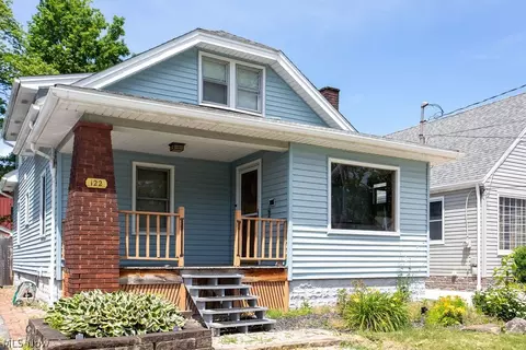 122 Maple Dr, Boardman, OH 44512