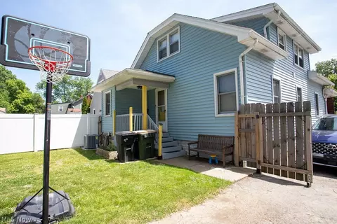 Exterior - 122 Maple Dr, Boardman, OH 44512 photo 3 of 3